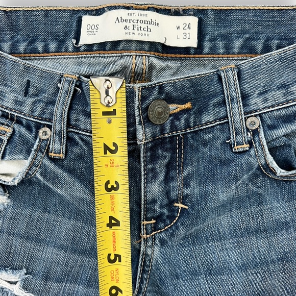 Abercrombie & Fitch Flare Leg Low Rise Distressed Jeans, size 00S 24/31 - Picture 12 of 13